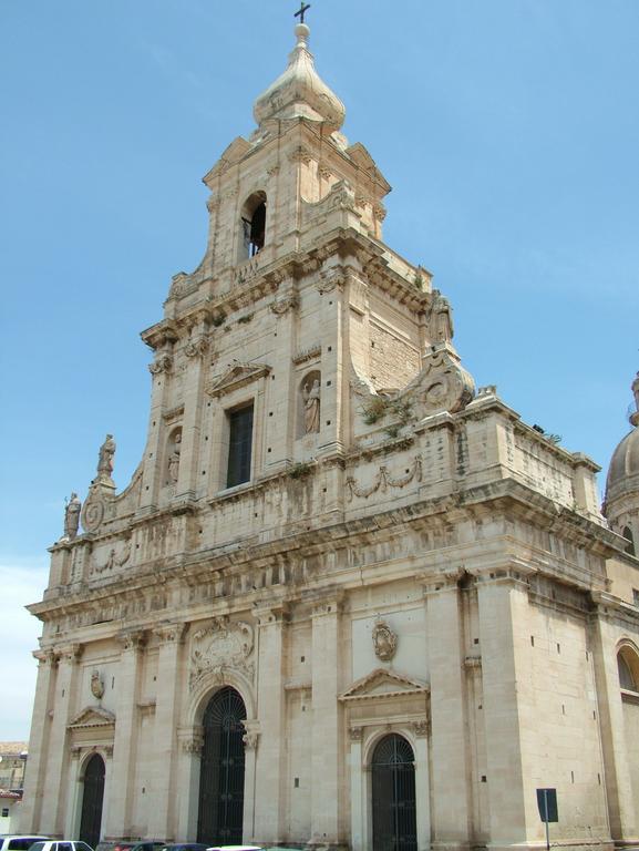 Mary Affittacamere Comiso Exterior foto